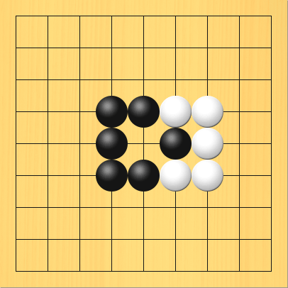 中央にできた石がさらに増えたコウの形。盤面図、黒4の4、黒5の4、黒4の5、黒4の6、黒5の6。白5の5、白6の4、白7の4、白7の5、白7の6、白6の6。黒が6の5に打って、白5の5の石を取る。白が5の5に打って、黒6の5の石を取る、というのをアニメーションで繰り返しています